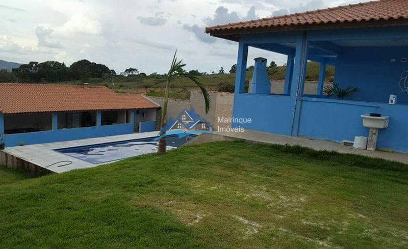 Chácara com 4 Quartos e 3 banheiros à Venda, 1000 m² por R$ 700.000 - CH269