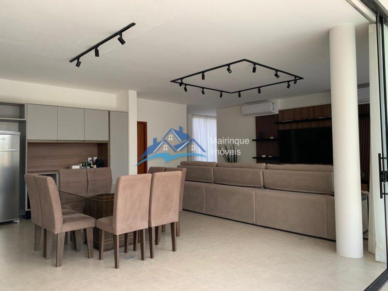 com 5 Quartos e 6 banheiros à Venda, 1000 m² por R$ 1.500.000 COD. CH367