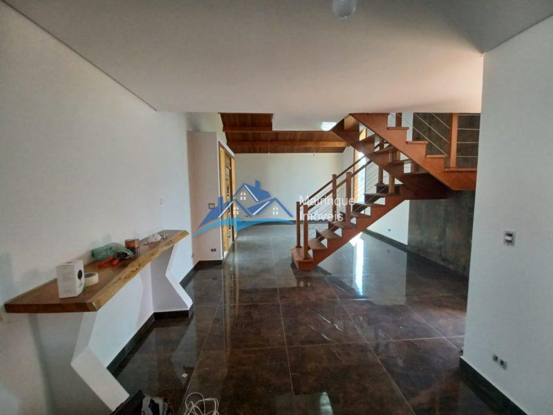 Chácara com 3 Quartos e 4 banheiros à Venda, 1000 m² por R$ 850.000 COD. ch420