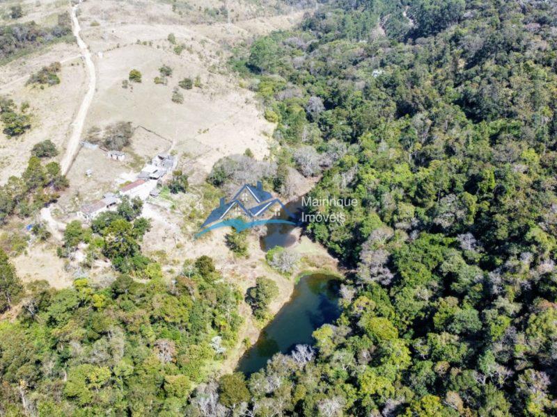 Fazenda/Sítio com 6 Quartos e 2 banheiro à Venda, 144000 m² por R$ 1.300.000 COD. ch462