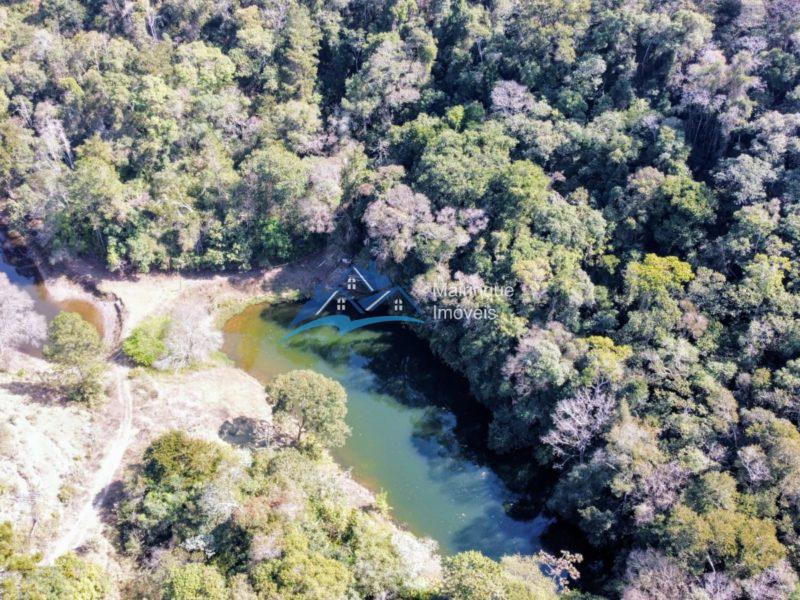 Fazenda/Sítio com 6 Quartos e 2 banheiro à Venda, 144000 m² por R$ 1.300.000 COD. ch462