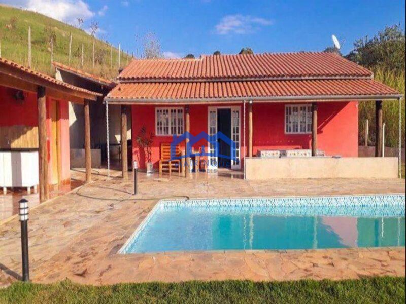 Chácara com 3 Quartos e 4 banheiros à Venda, 1000 m² por R$ 420.000 Cód. ch488