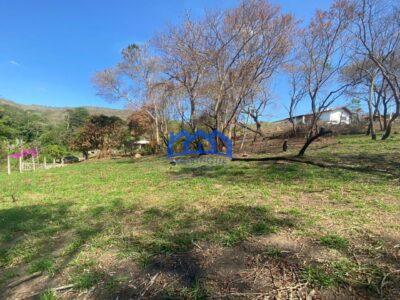 Lote/Terreno com 4000 m² à Venda, por R$ 300.000 Cód. ch498