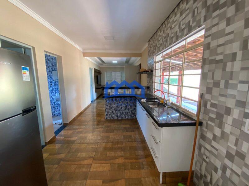 Chácara com 4 Quartos e 2 banheiros à Venda por R$ 450.000 COD. ch533