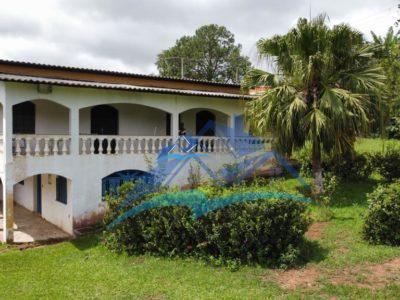 Fazenda/Sítio com 5 Quartos e 3 banheiros à Venda, 5000 m² por R$ 1.000.000 COD. ch594