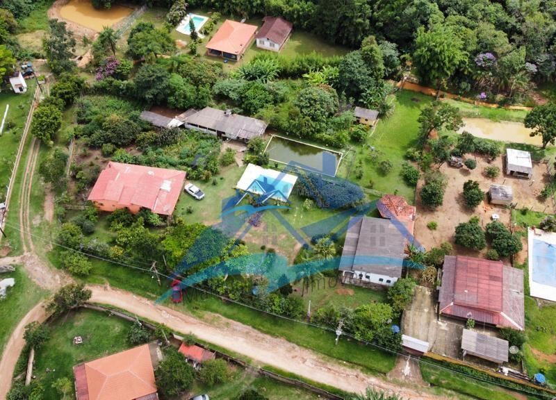 Fazenda/Sítio com 5 Quartos e 3 banheiros à Venda, 5000 m² por R$ 1.000.000 COD. ch594