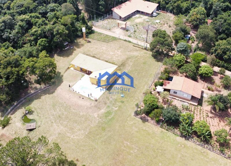 Fazenda/Sítio com 4 Quartos e 4 banheiros à Venda, 8000 m² por R$ 1.200.000 COD. ch664