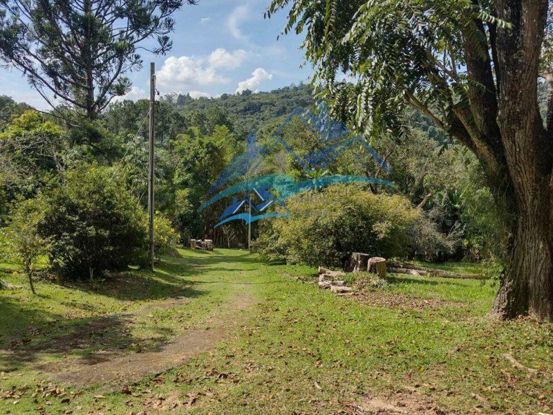 Fazenda/Sítio com 4 Quartos e 3 banheiros à Venda, 60000 m² por R$ 1.500.000 COD. ch676