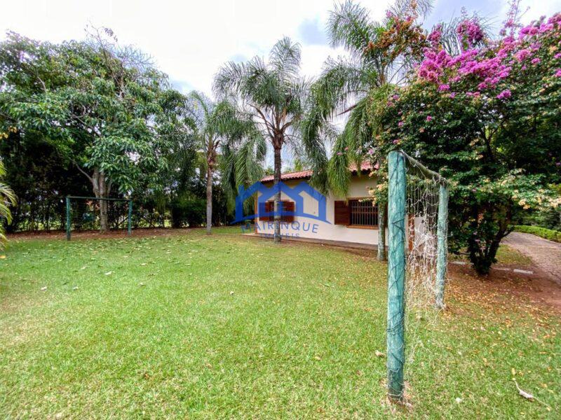 Fazenda/Sítio com 6 Quartos e 4 banheiros à Venda, 2500 m² por R$ 1.100.000 COD. ch683