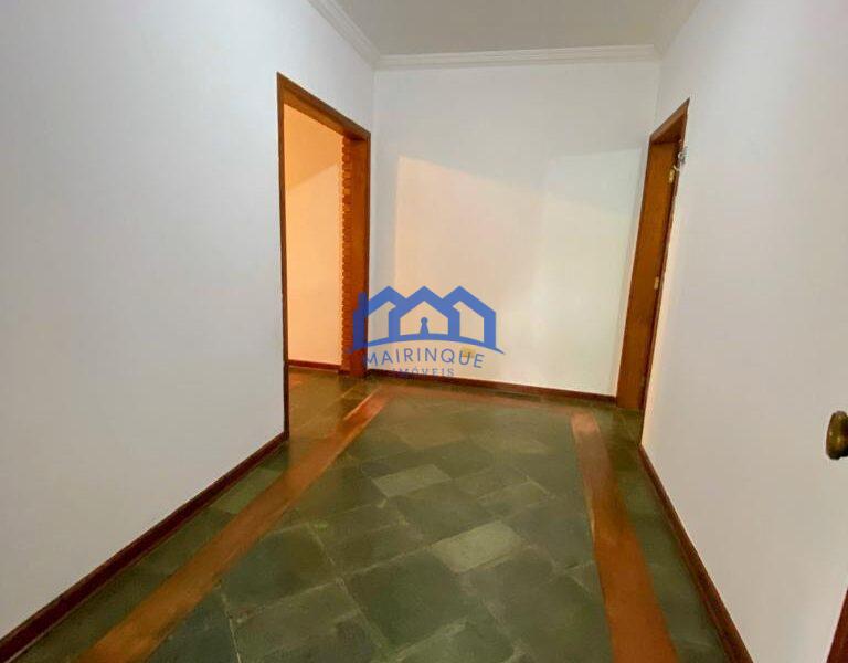 Fazenda/Sítio com 6 Quartos e 4 banheiros à Venda, 2500 m² por R$ 1.100.000 COD. ch683