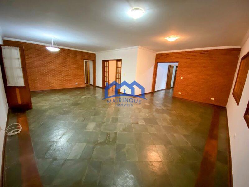 Fazenda/Sítio com 6 Quartos e 4 banheiros à Venda, 2500 m² por R$ 1.100.000 COD. ch683