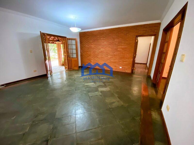 Fazenda/Sítio com 6 Quartos e 4 banheiros à Venda, 2500 m² por R$ 1.100.000 COD. ch683