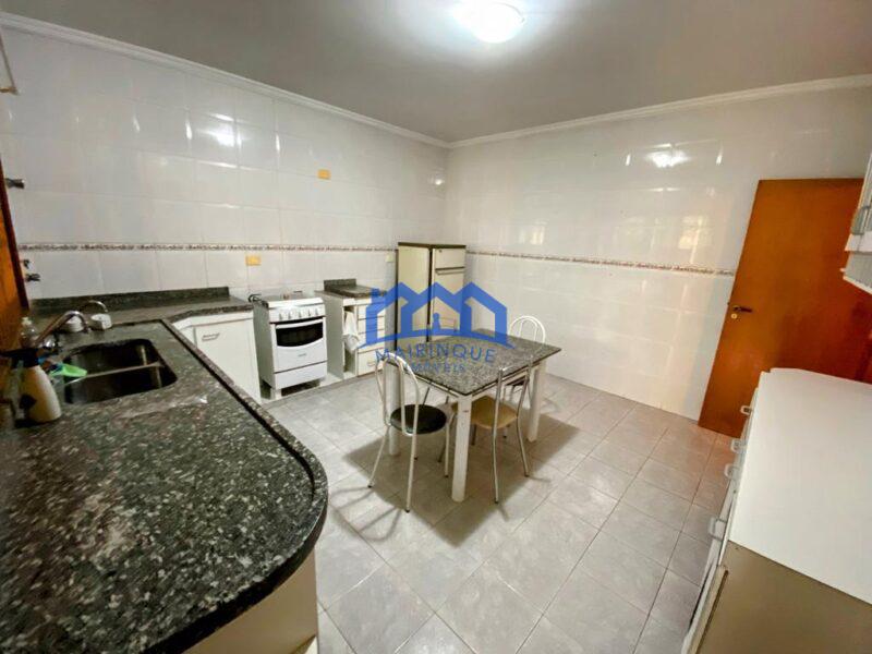 Fazenda/Sítio com 6 Quartos e 4 banheiros à Venda, 2500 m² por R$ 1.100.000 COD. ch683