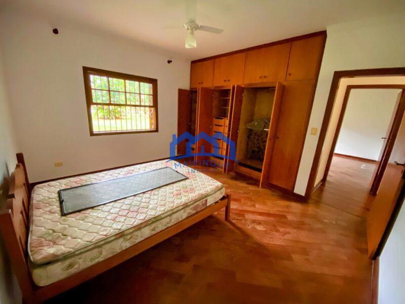 Fazenda/Sítio com 6 Quartos e 4 banheiros à Venda, 2500 m² por R$ 1.100.000 COD. ch683