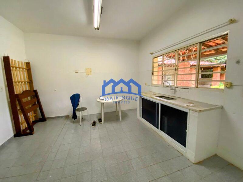 Fazenda/Sítio com 6 Quartos e 4 banheiros à Venda, 2500 m² por R$ 1.100.000 COD. ch683