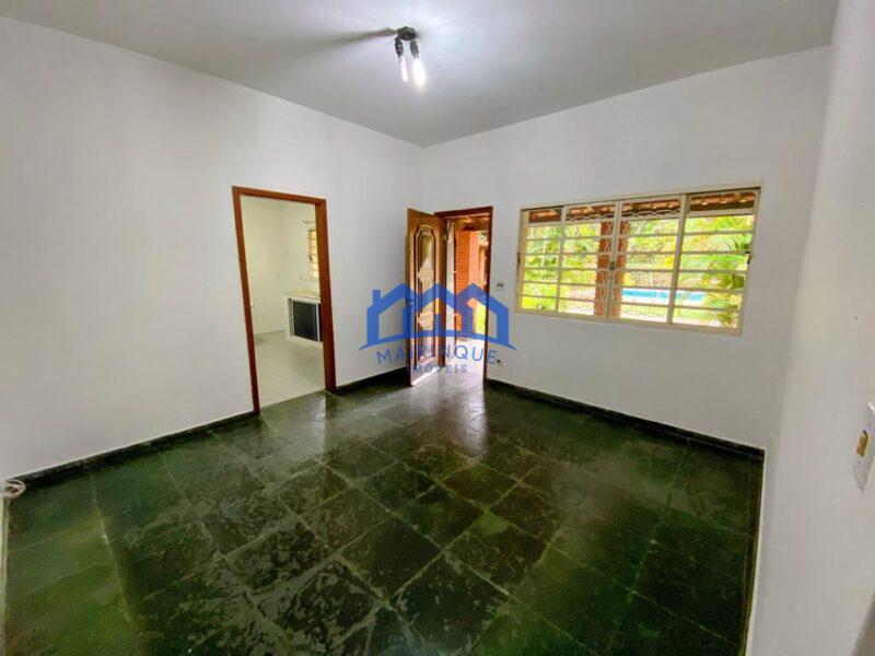 Fazenda/Sítio com 6 Quartos e 4 banheiros à Venda, 2500 m² por R$ 1.100.000 COD. ch683