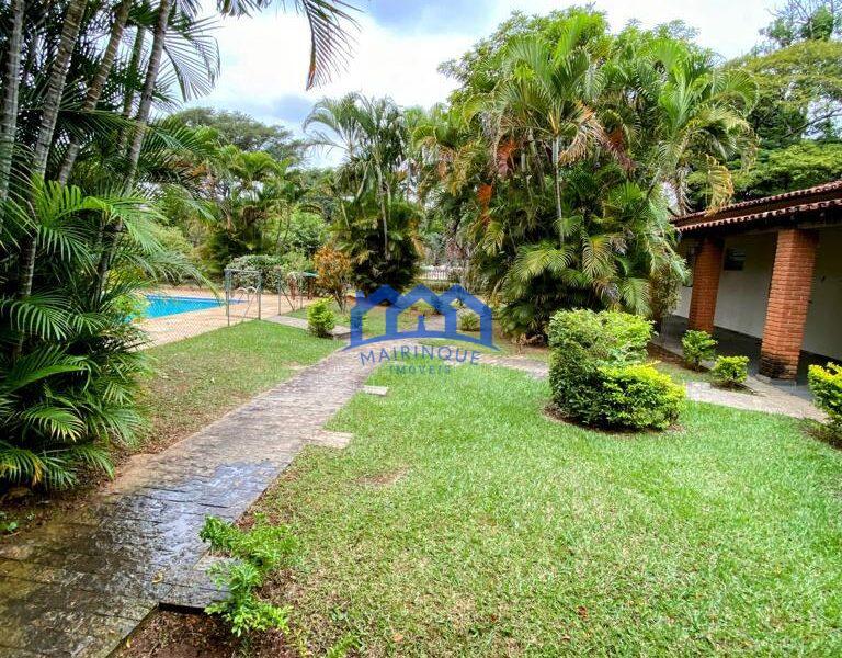 Fazenda/Sítio com 6 Quartos e 4 banheiros à Venda, 2500 m² por R$ 1.100.000 COD. ch683