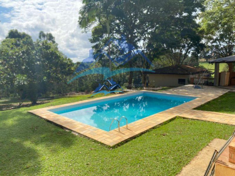 Fazenda/Sítio com 7 Quartos e 5 banheiros à Venda, 3250 m² por R$ 1.300.000 COD. ch688