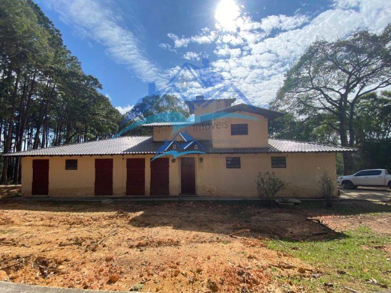 Fazenda/Sítio com 7 Quartos e 5 banheiros à Venda, 3250 m² por R$ 1.300.000 COD. ch688