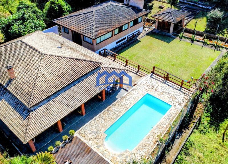 Fazenda/Sítio com 3 Quartos e 2 banheiros à Venda, 24000 m² por R$ 1.200.000 COD. ch737