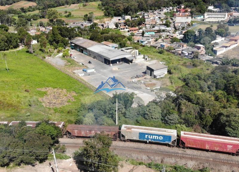 Galpão em área industrial! CH746