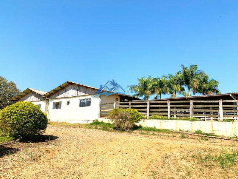 Sitio com 7 Quartos e 7 banheiros à Venda, 552000 m² por R$ 5.000.000 COD. ch806