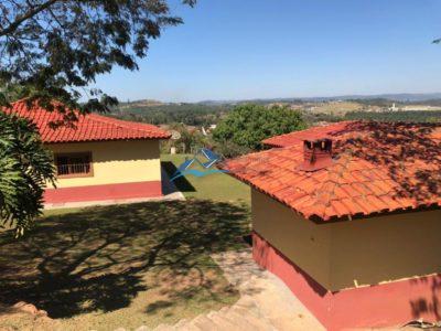 Sitio com 3 Quartos e 2 banheiros à Venda, 18000 m² por R$ 1.100.000 COD. ch810