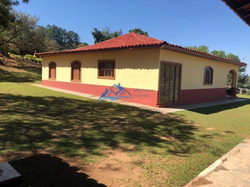 Sitio com 3 Quartos e 2 banheiros à Venda, 18000 m² por R$ 1.100.000 COD. ch810