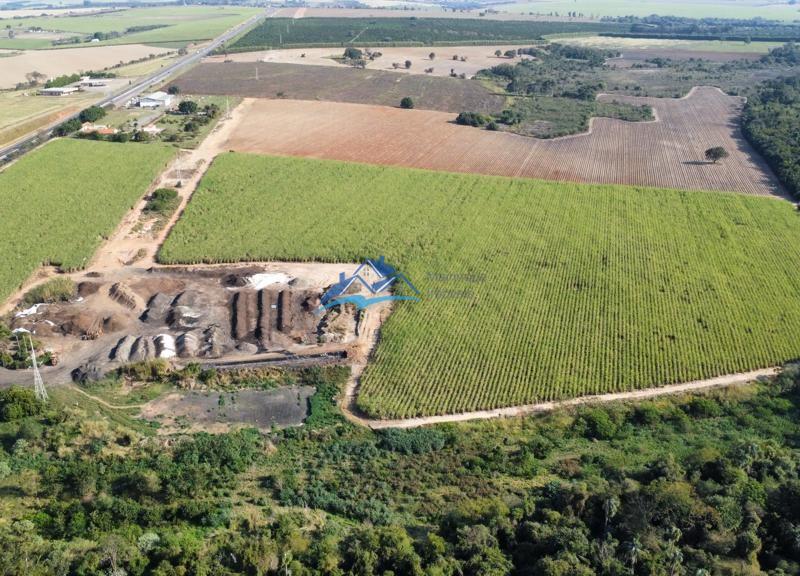 Fazenda/Sítio à Venda, 240.000 m² por R$ 5.000.000 COD. ch813