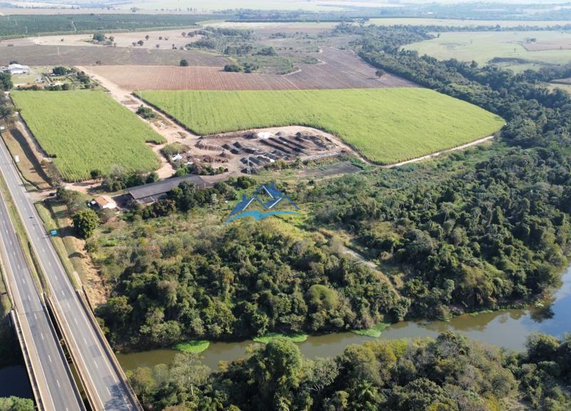 Fazenda/Sítio à Venda, 240.000 m² por R$ 5.000.000 COD. ch813