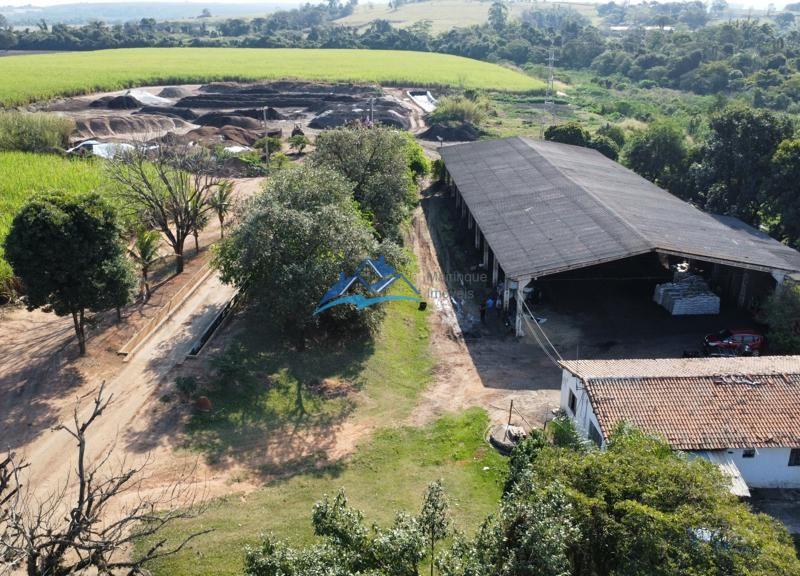 Fazenda/Sítio à Venda, 240.000 m² por R$ 5.000.000 COD. ch813