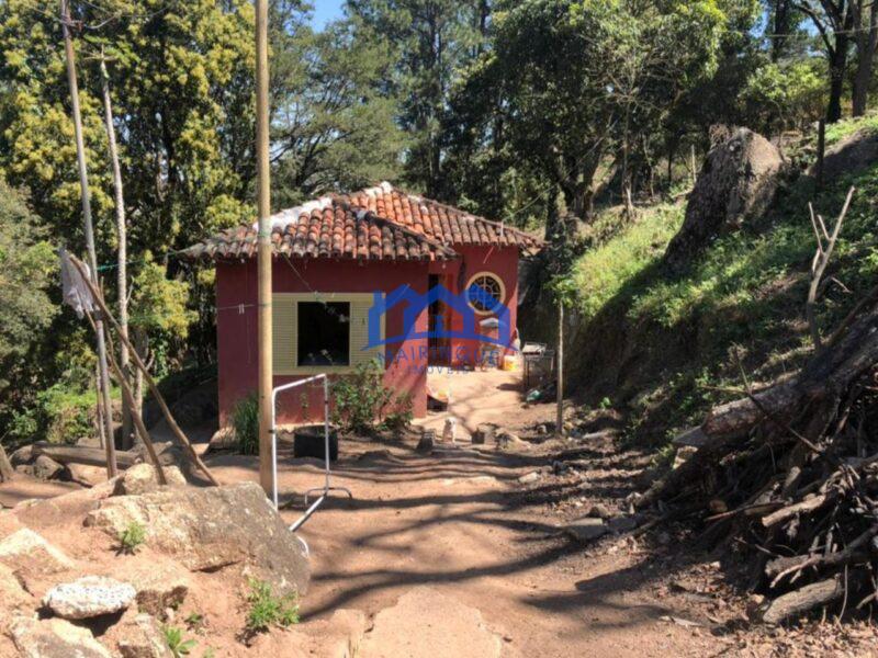 Sitio com 3 Quartos e 2 banheiros à Venda, 18.000 m² por R$ 1.100.000 Cód. ch810