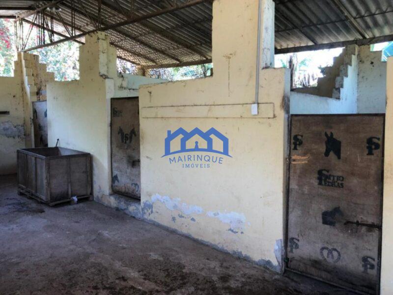 Sitio com 3 Quartos e 2 banheiros à Venda, 18.000 m² por R$ 1.100.000 Cód. ch810