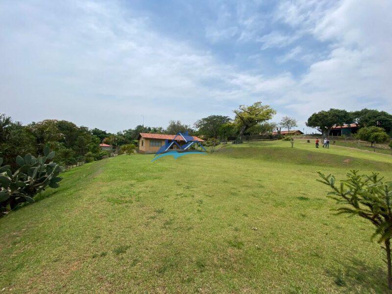 Sitio com 7 Quartos e 4 banheiros à Venda, 72.000 m² por R$ 2.100.000 COD. ch937