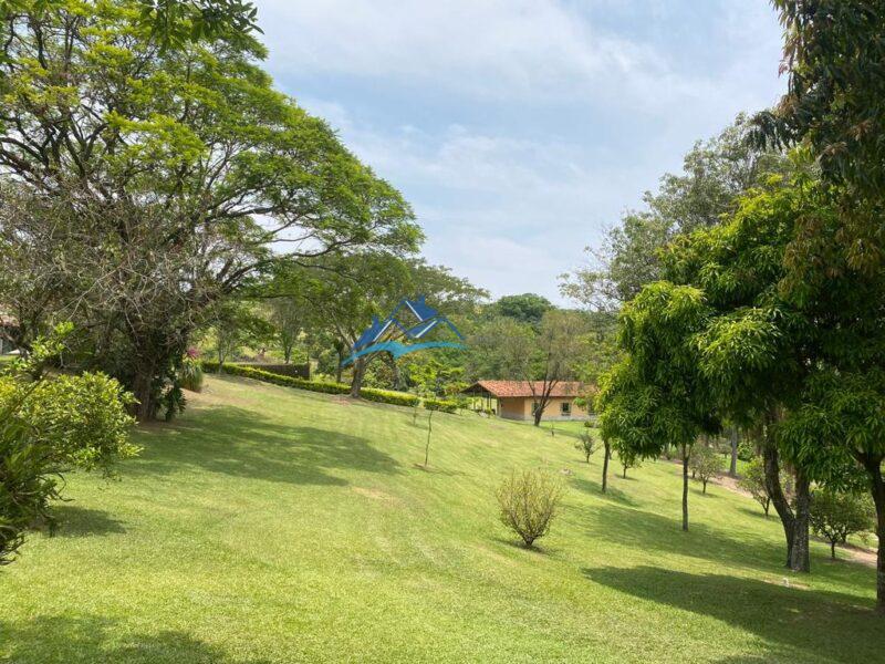 Sitio com 7 Quartos e 4 banheiros à Venda, 72.000 m² por R$ 2.100.000 COD. ch937