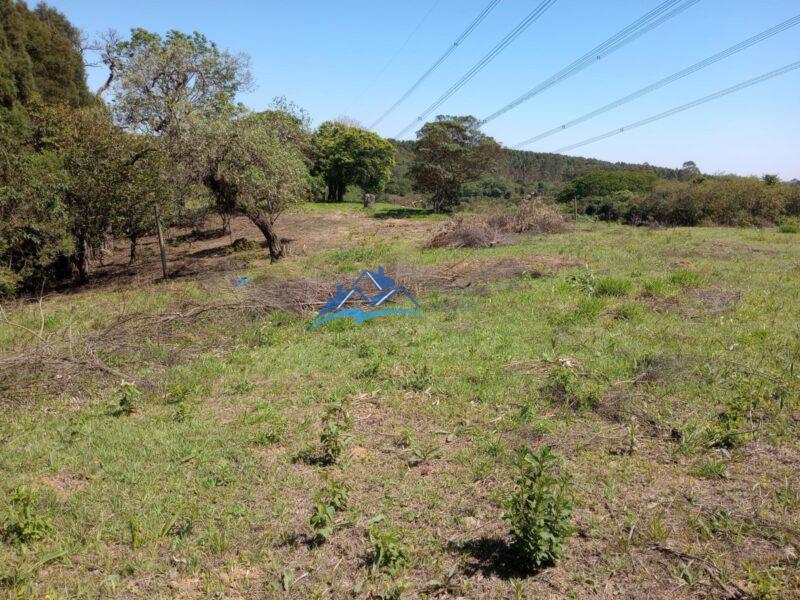 Fazenda/Sítio com 3 Quartos e 1 banheiros à Venda, 16.700 m² por R$ 400.000 COD. ch940