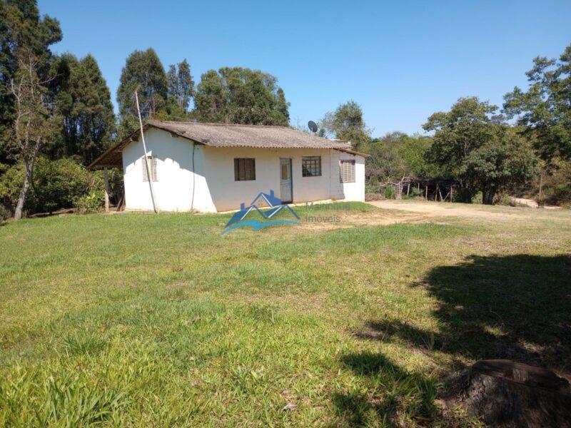 Fazenda/Sítio com 3 Quartos e 1 banheiros à Venda, 16.700 m² por R$ 400.000 COD. ch940