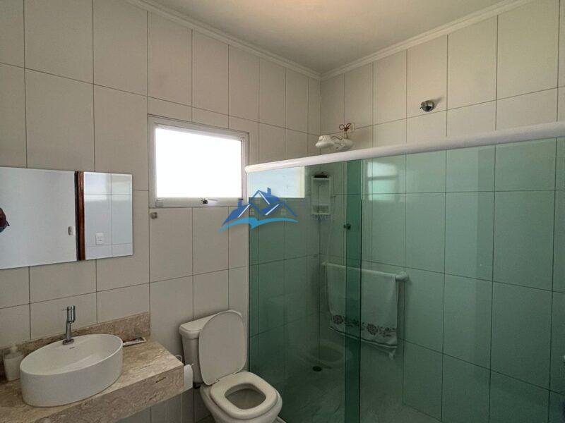 Chácara com 4 Quartos e 4 banheiros à Venda, 1000 m² por R$ 800.000 COD. ch1095