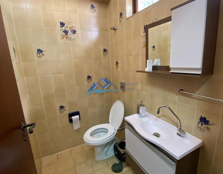 Chácara com 5 Quartos e 4 banheiros à Venda, 2800 m² por R$ 3.000.000 COD. ch1131