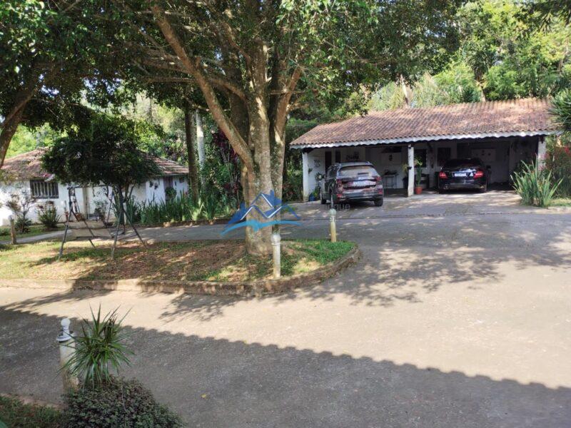 Sitio com 7 Quartos e 4 banheiros à Venda, 36000 m² por R$ 1.800.000 COD. ch1140