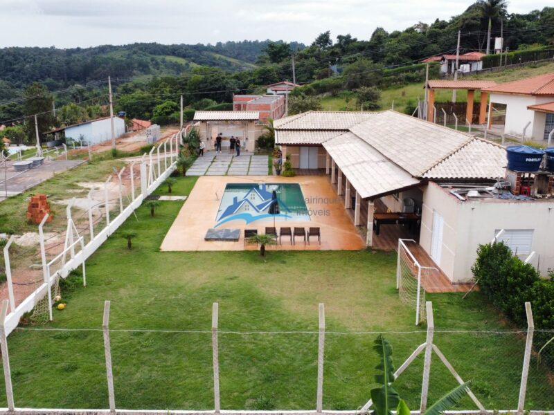 Fazenda/Sítio com 5 Quartos e 6 banheiros à Venda, 1000 m² por R$ 890.000 COD. ch1153