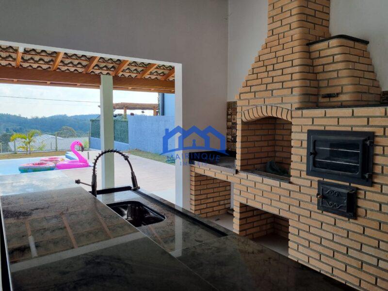 Chácara com 4 Quartos e 3 banheiros à Venda, 1000 m² por R$ 1.350.000 COD. ch1192