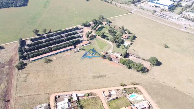 Sitio com 4 Quartos e 3 banheiros à Venda, 120000 m² por R$ 10.600.000 COD. ch1205