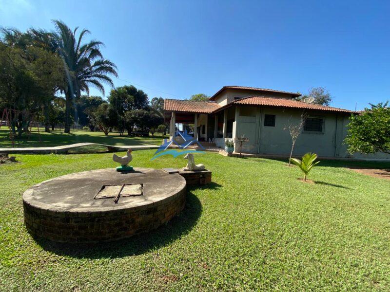 Sitio com 4 Quartos e 3 banheiros à Venda, 120000 m² por R$ 10.600.000 COD. ch1205