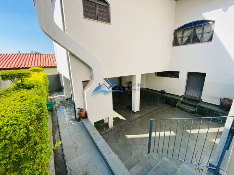 Chacara com 3 Quartos e 3 banheiros à Venda, 300 m² por R$ 1.400.000 COD. ch1258