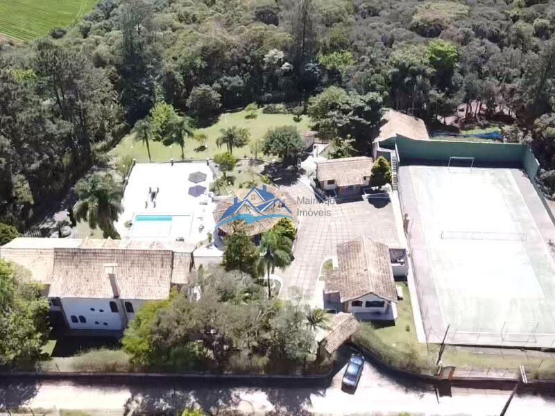 Fazenda/Sítio com 13 Quartos e 6 banheiros à Venda, 25000 m² por R$ 2.300.000 COD. ch1262