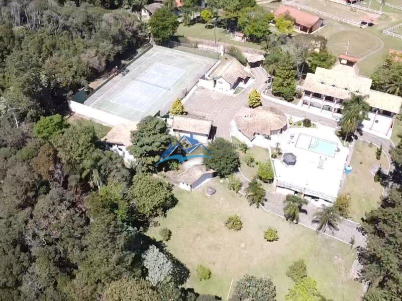 Fazenda/Sítio com 13 Quartos e 6 banheiros à Venda, 25000 m² por R$ 2.300.000 COD. ch1262