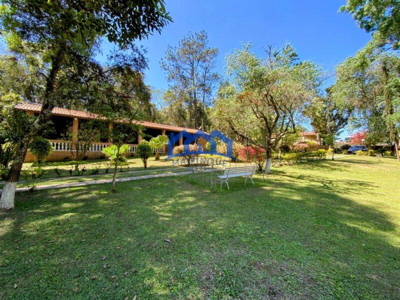 Sitio com 7 Quartos e 6 banheiros à Venda, 10.000 m² por R$ 1.200.000 COD. ch1266