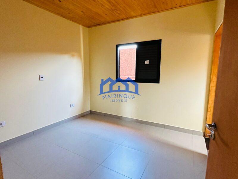 Chalé com 3 Quartos e 2 banheiros à Venda, 200 m² por R$ 950.000 COD. ch1378