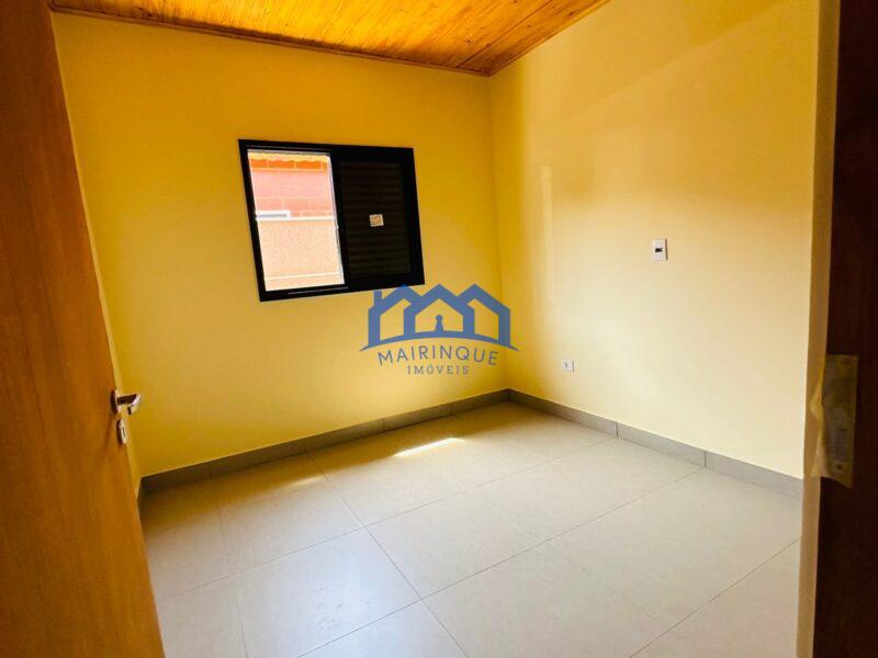 Chalé com 3 Quartos e 2 banheiros à Venda, 200 m² por R$ 950.000 COD. ch1378